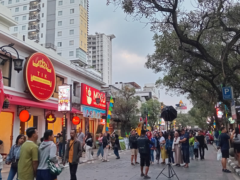 Bandung shopping outlets