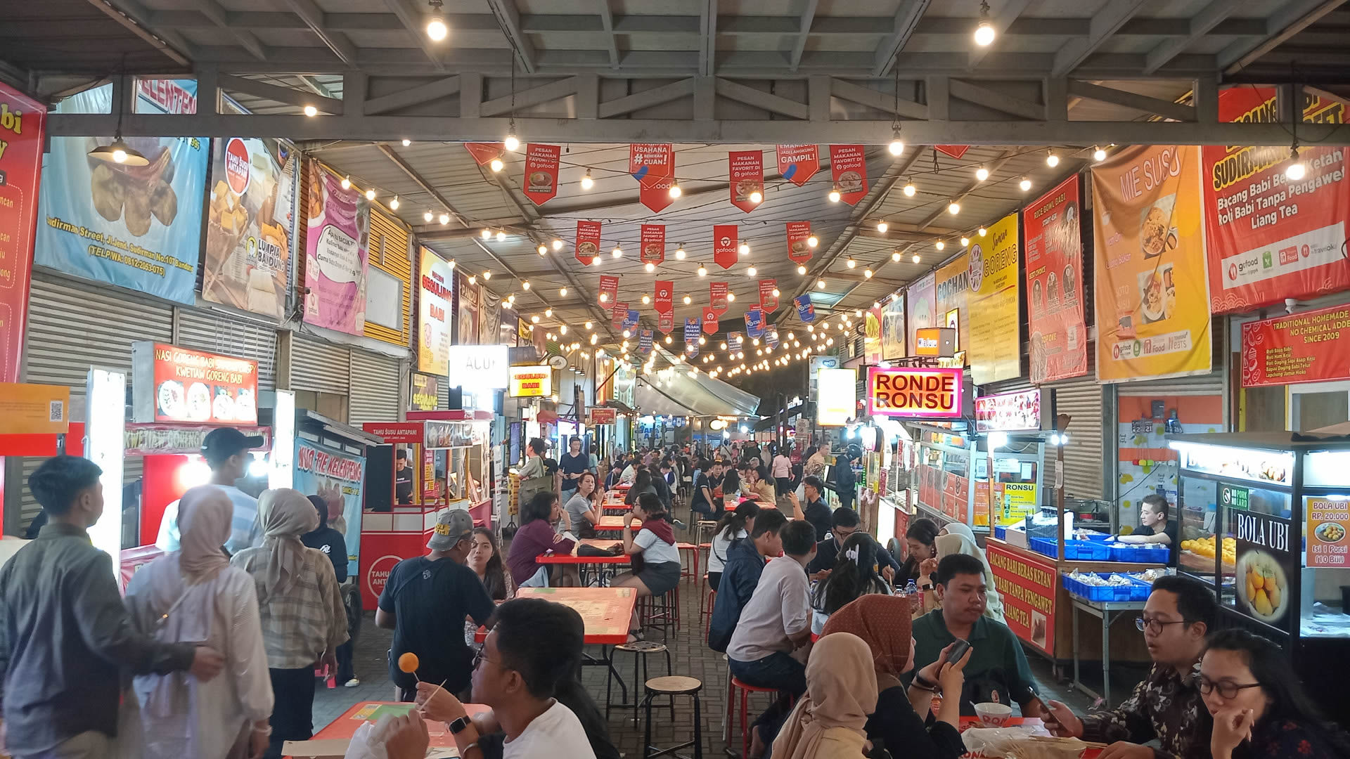 Cibadak night food market in Bandung